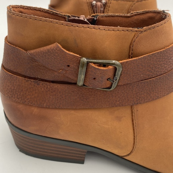 Clarks Tan and Brown Ankle Booties women 7M leather casual office retro Y2K - Picture 6 of 14